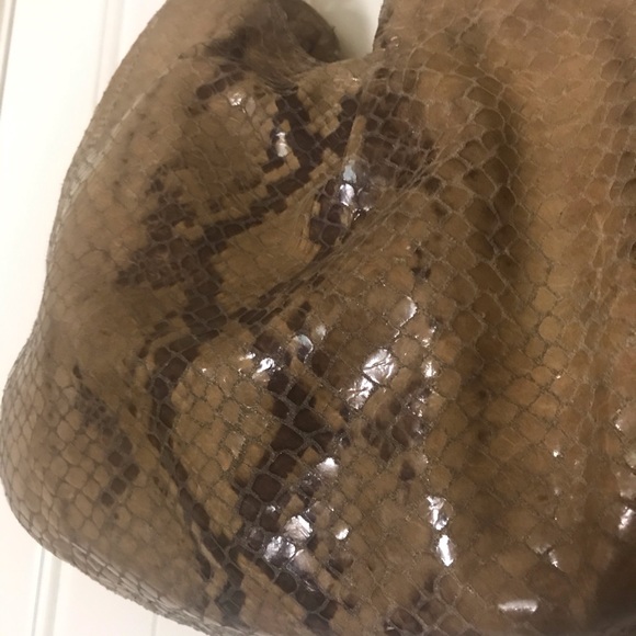 Michael kors purse - Picture 10 of 16